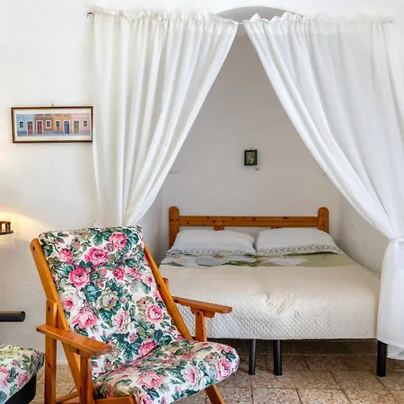 Holiday home Trullo Nunuccio *